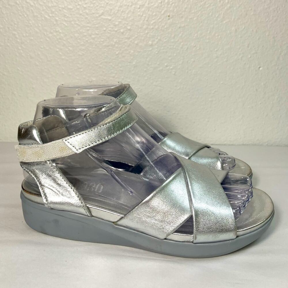 Munro Metallic Silver Leather Wedge Sandals